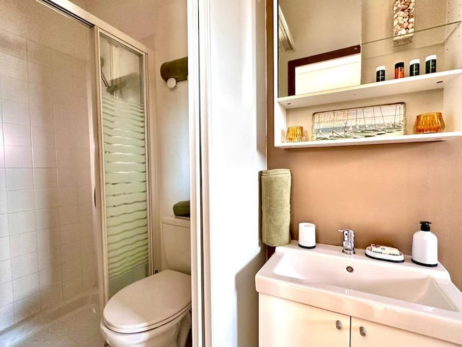 Le Coin De Mer 2, Bord De Mer, Plage 30M, Cosy, Clim, Wifi, 4 Personnes Fos-sur-Mer Exterior foto